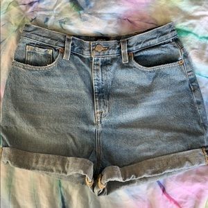 UO Exclusive BDG Mom Jean Shorts